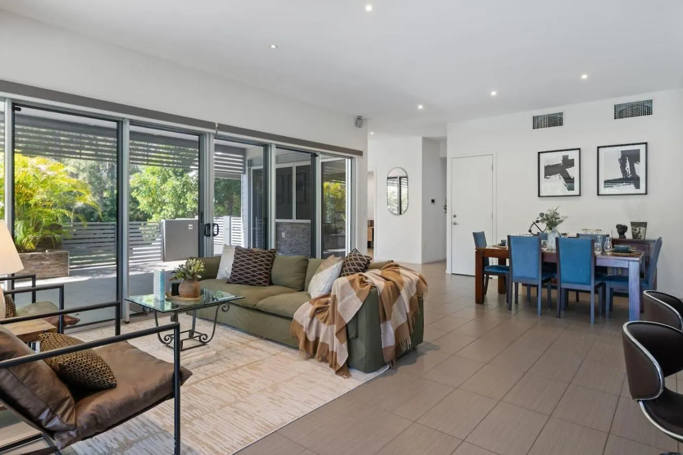 Ferienhaus Stylish 4Br Home With Bbq And Media Room In Mt Ommaney Mount Ommaney